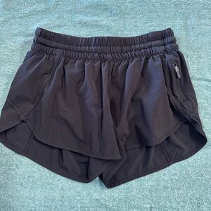 Lululemon Tracker Short 4"